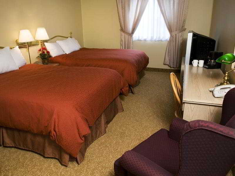 Travelodge Suites By Wyndham Moncton Room photo